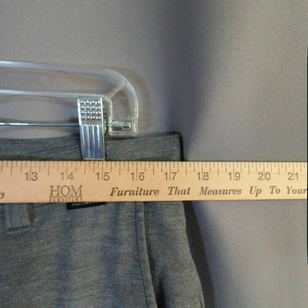 Travis Mathew‎ Shorts Mens 33 Gray Lightweight Performance Golf - Picture 3 of 7